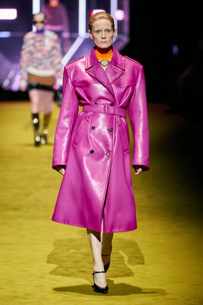 Look 25